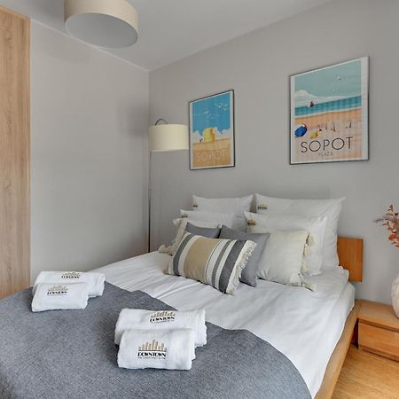 Waterlane Riverside - Spa, Pool, Gym & Parking By Downtown Apartments Gdansk Bagian luar foto