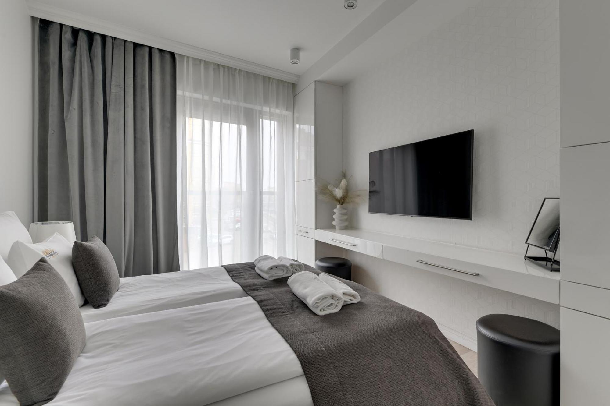 Waterlane Riverside - Spa, Pool, Gym & Parking By Downtown Apartments Gdansk Ruang foto