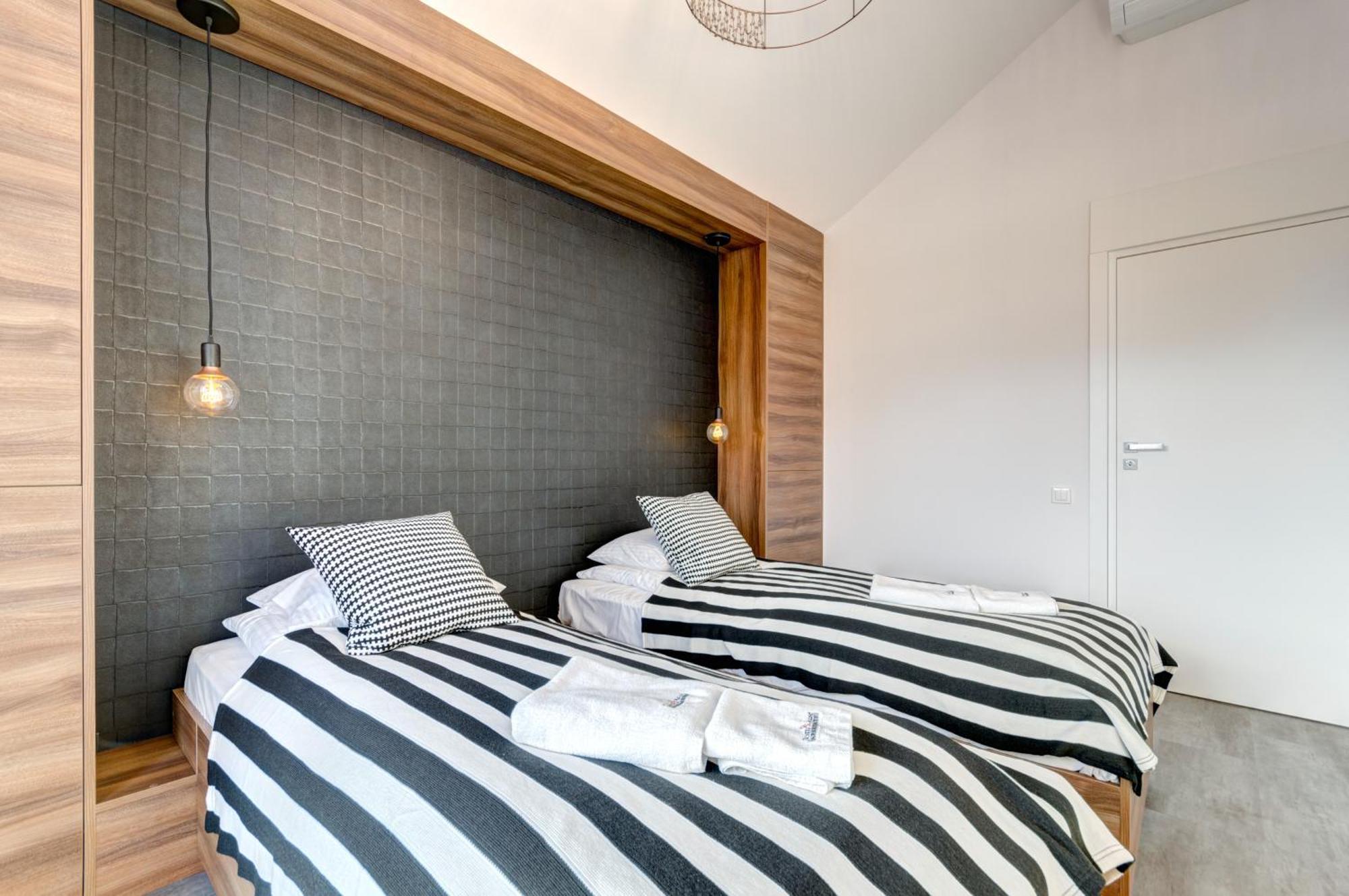 Waterlane Riverside - Spa, Pool, Gym & Parking By Downtown Apartments Gdansk Ruang foto