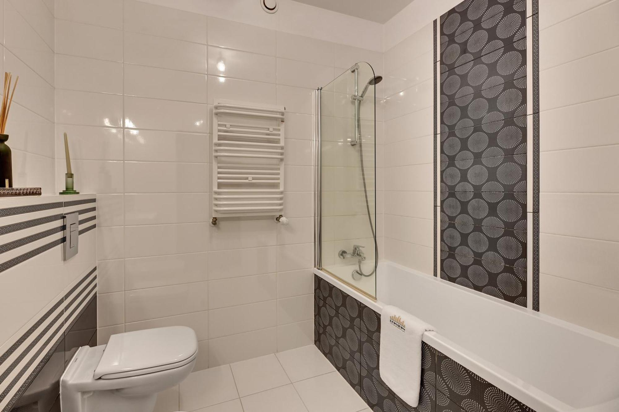 Waterlane Riverside - Spa, Pool, Gym & Parking By Downtown Apartments Gdansk Ruang foto
