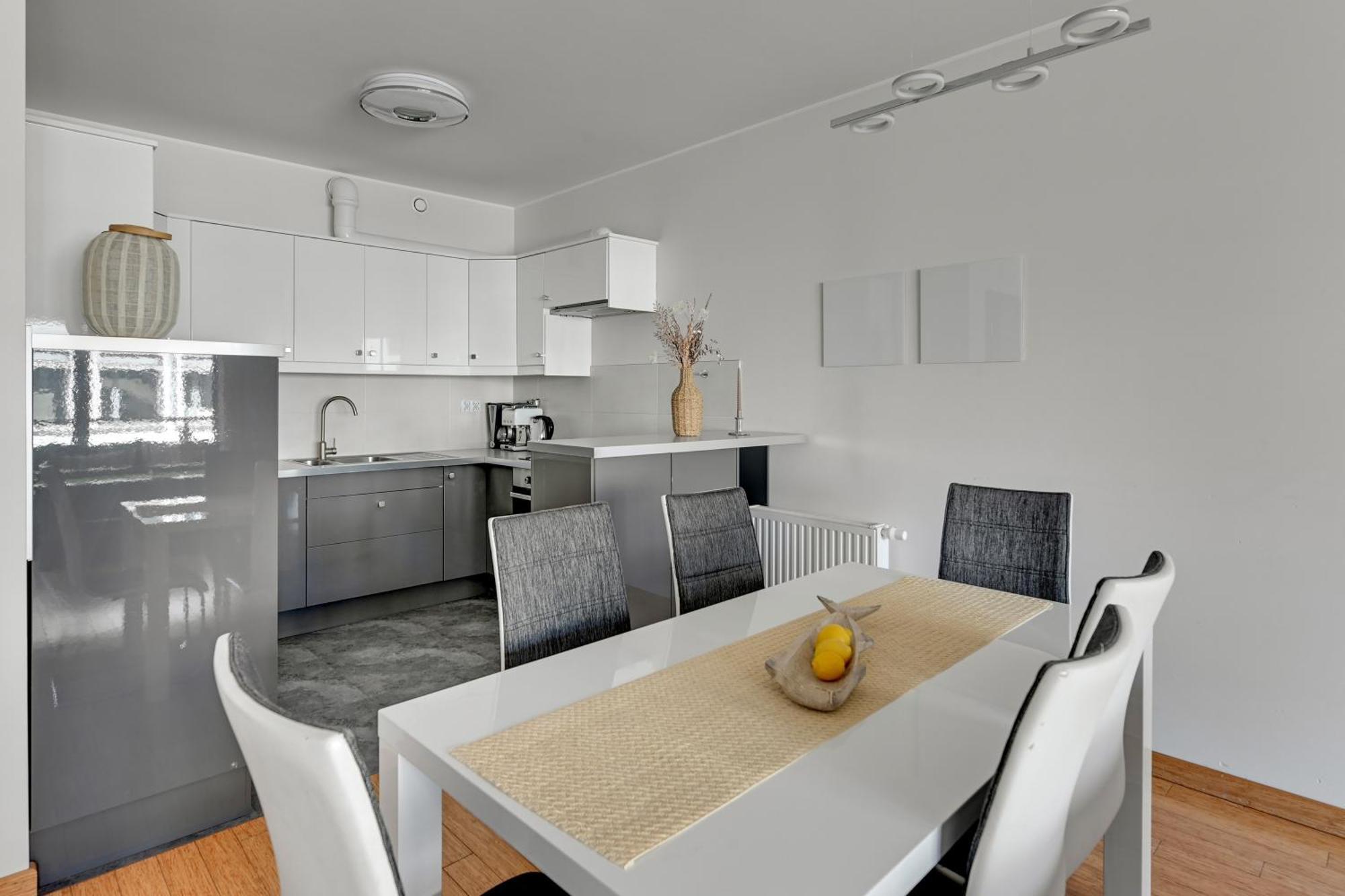Waterlane Riverside - Spa, Pool, Gym & Parking By Downtown Apartments Gdansk Ruang foto
