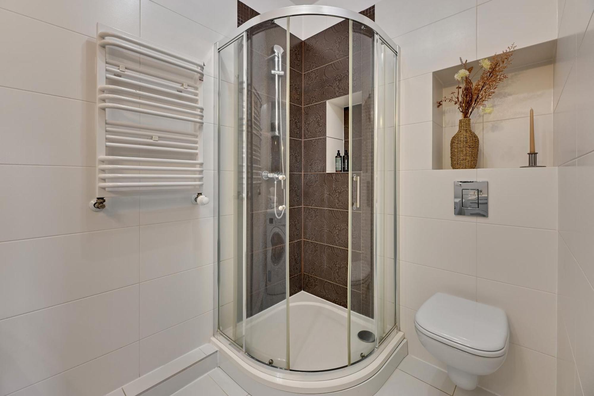 Waterlane Riverside - Spa, Pool, Gym & Parking By Downtown Apartments Gdansk Ruang foto